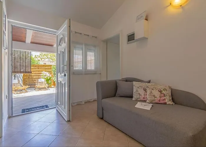 Lovely Veli Vrh * Pola