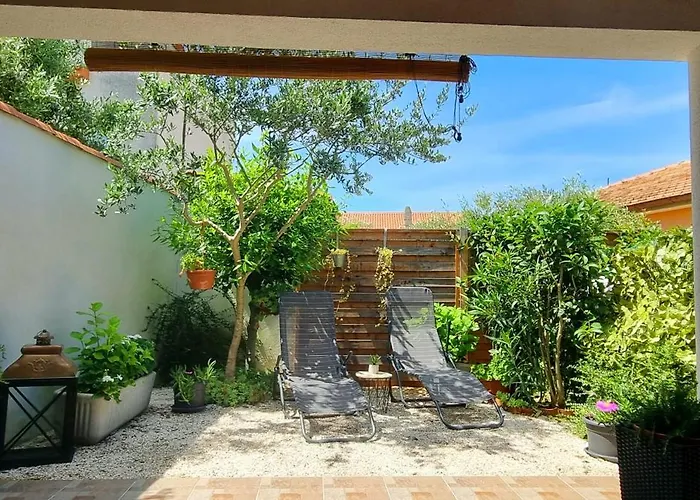 Lovely Veli Vrh Appartamento Pola