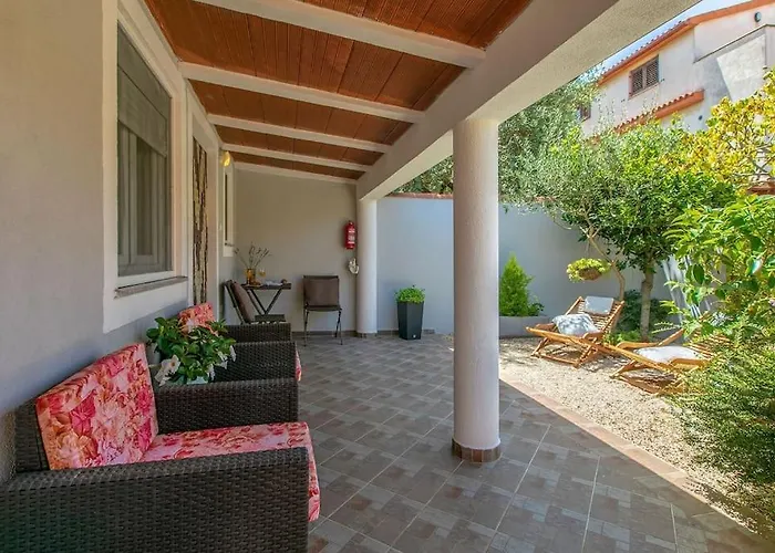 Lovely Veli Vrh Appartement Pula